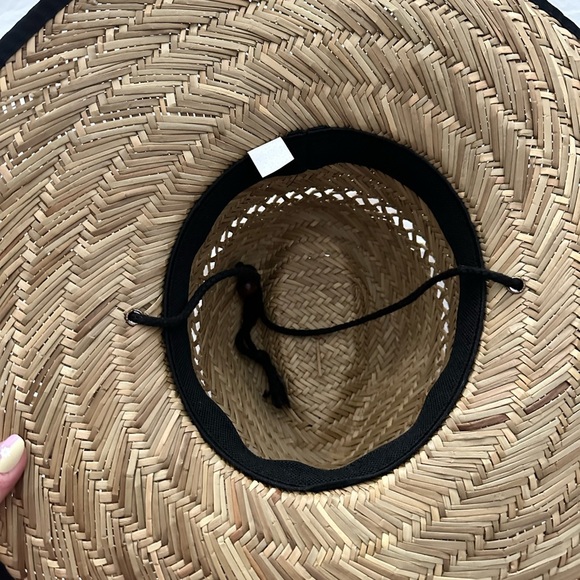 Straw Beach Hat with Turtle Band - Picture 5 of 5